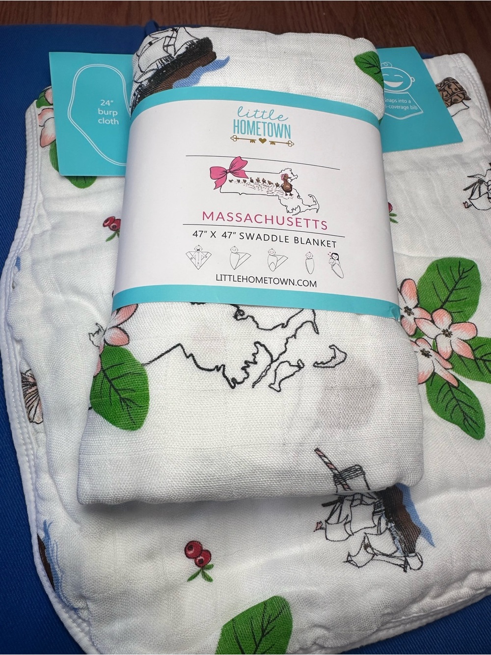 Massachusetts Kids White Printed Bib - Picture 5 of 6